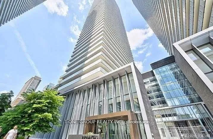 42 Charles St E #1202