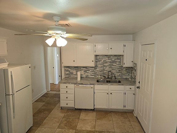 4th image of 6218 Spain St