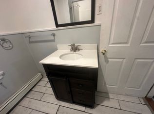 872 Chalkstone Ave FLOOR 2, Providence, RI 02908
