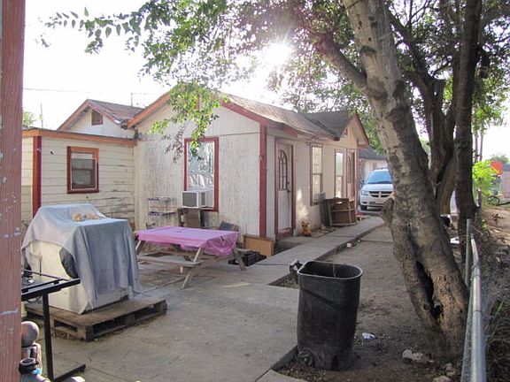 5th image of 506 N Saint Marie St