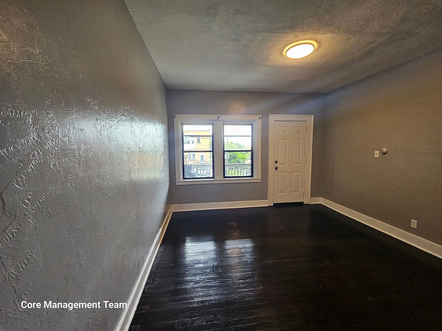 Updated 1 bedroom 1 bath apartment for rent in Mt Oliver — Photo 1