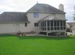 2275 Field Stone Dr, Mendota Heights, MN 55120