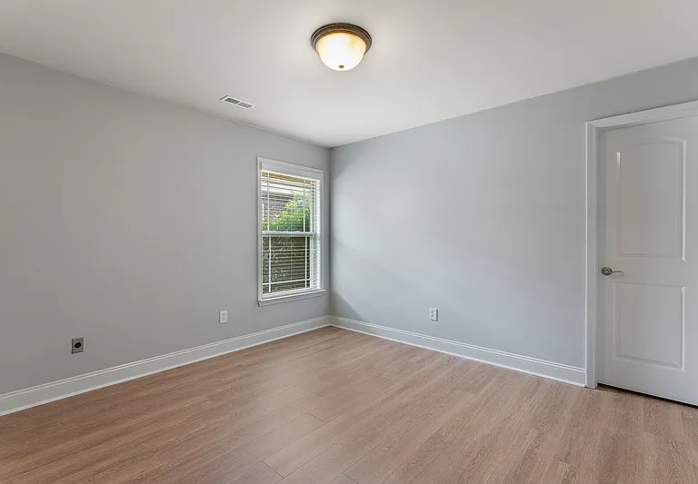 323 Harbor Glen Dr SW — Photo 17