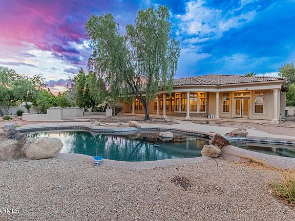 3rd image of 6955 W Calle Lejos