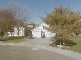3214 Juniper Ct, Hanford, CA 93230