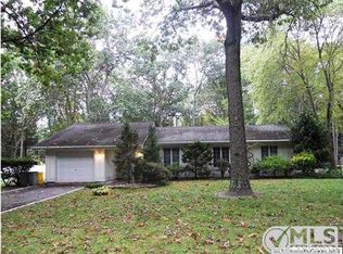 39 Cambridge Dr, Jackson, NJ 08527