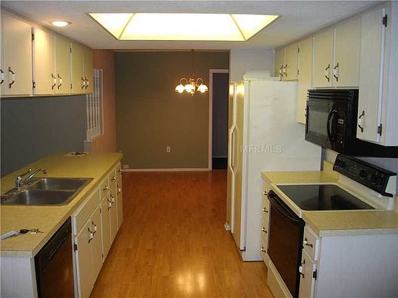 3rd image of 3270 Sand Key Dr
