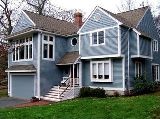 4 Hesperus Cir, Gloucester, MA 01930