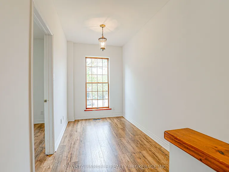 343 Princess Ave — Photo 17