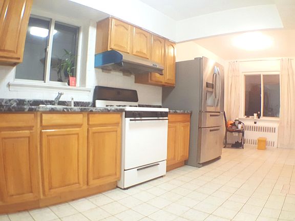 3rd image of 3405 153rd St #2FLOOR