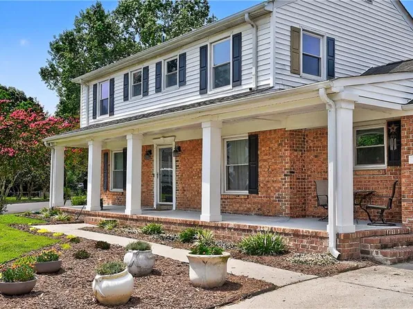 4833 Rosecroft St, Virginia Beach, VA 23464