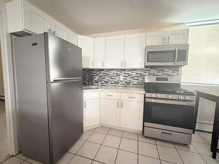 1395 Kearney Ave #C — Photo 2