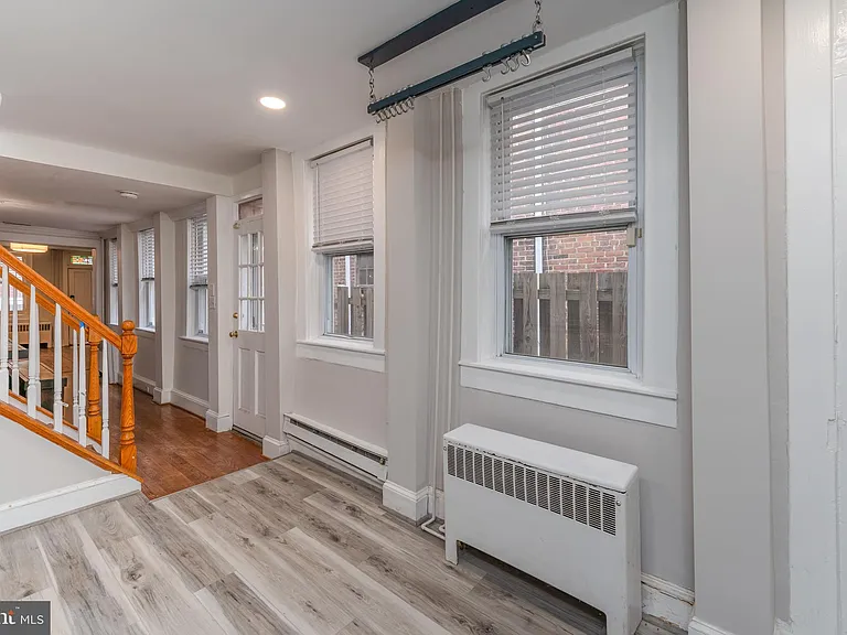 1153 Riverside Ave — Photo 8
