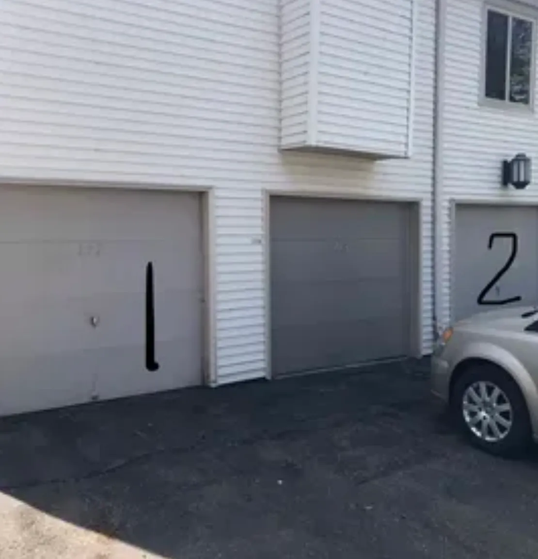 2 bed, 1.5 bath, 1084 sqft, $1,900 — Photo 2