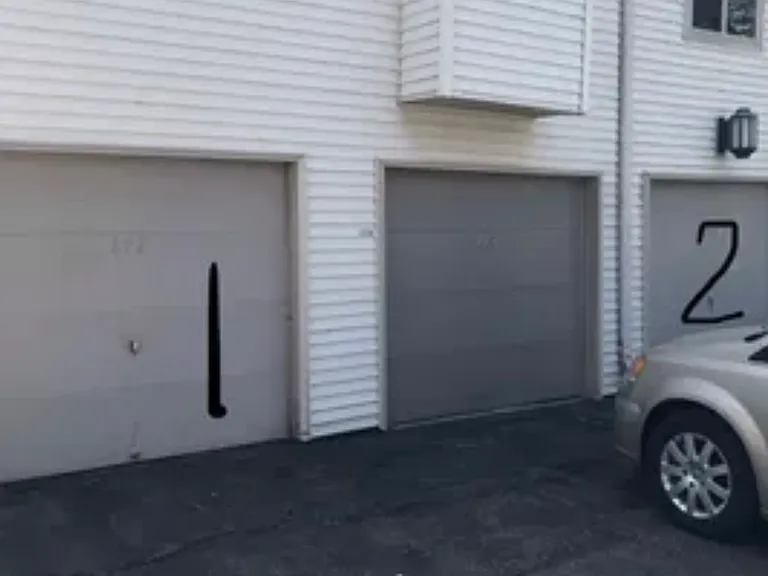 272 Cambria Ct — Photo 2