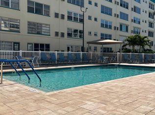 2960 59th St S APT 514, Gulfport, FL 33707