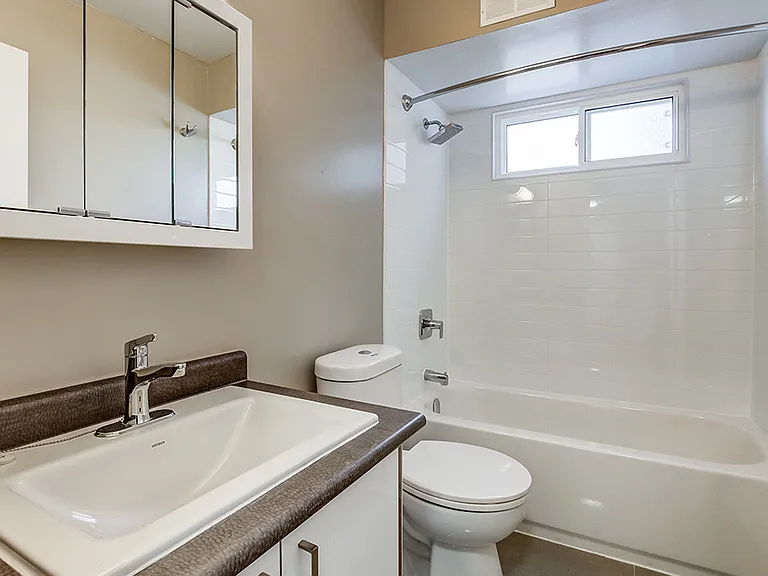 2700 Aquitaine Ave — Photo 6