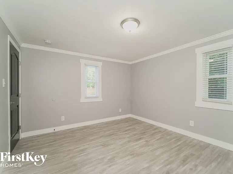 4039 Seaforth Dr — Photo 13