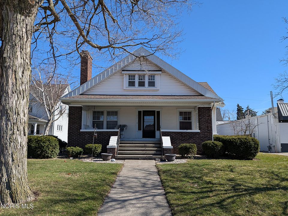 1st image of 207 Jefferson Ave