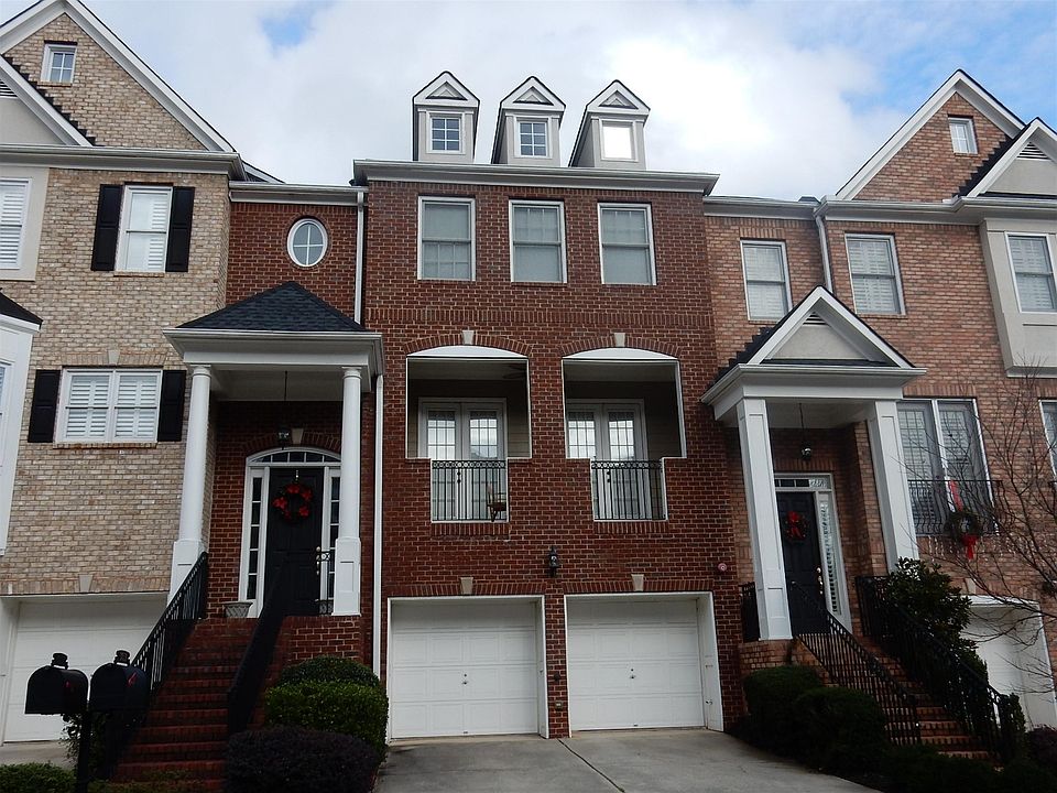 1st image of 3013 Montclair Cir SE