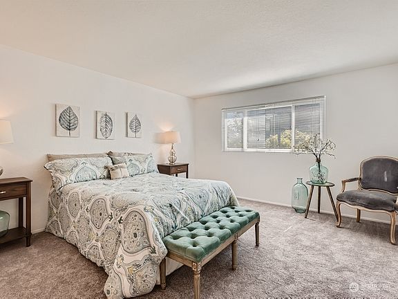5th image of 1720 NE 179th Street #204