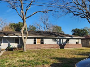 1206 N Commerce St, Baytown, TX 77520