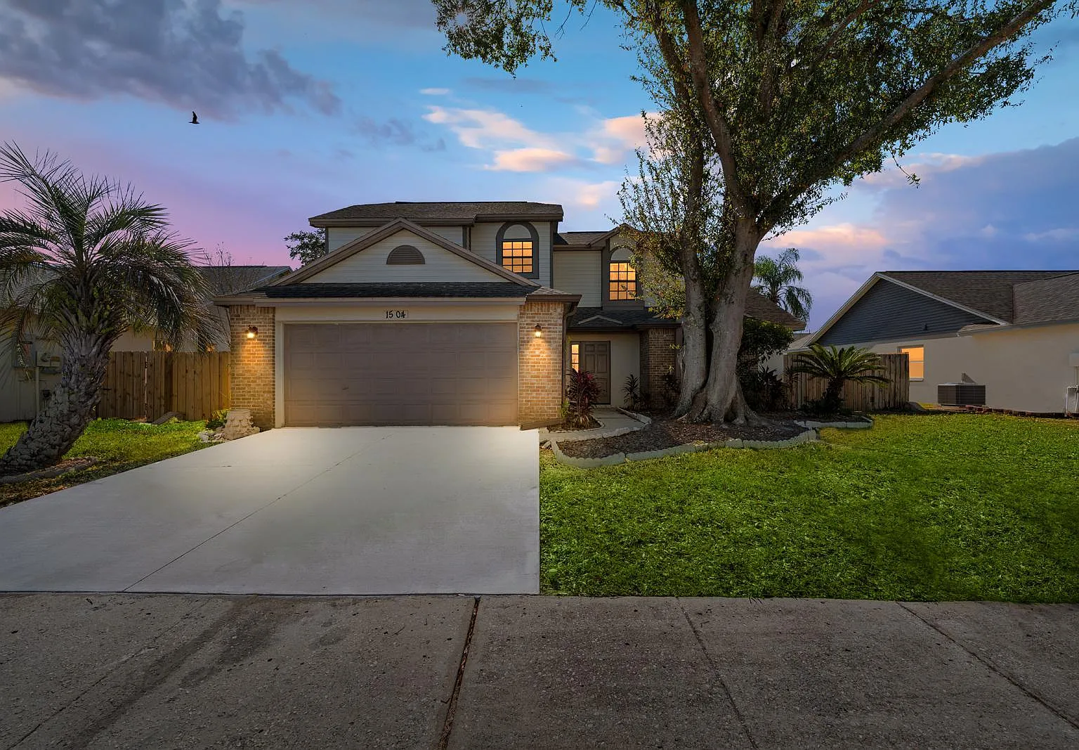 4 bed, 2.5 bath, 1922 sqft, $2,550 — Photo 1