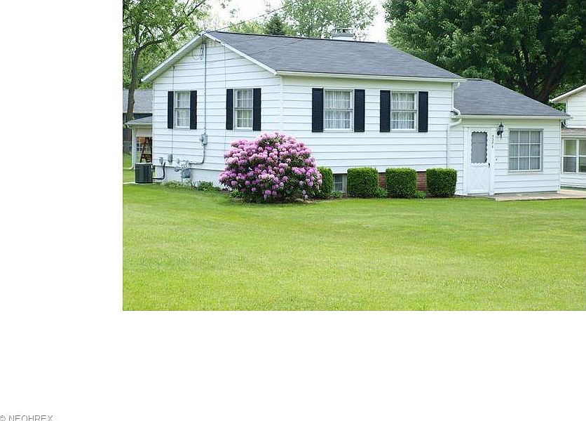 1st image of 8376 Anderson Ave NE