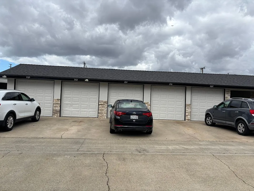 2 bed, 1.0 bath, 850 sqft, $2,750 — Photo 2