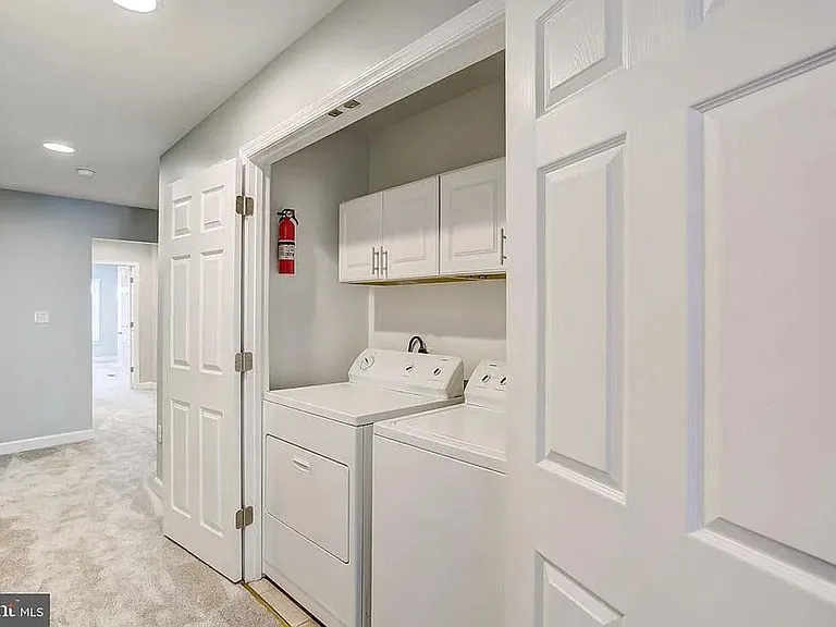 2604 Hudson St — Photo 38