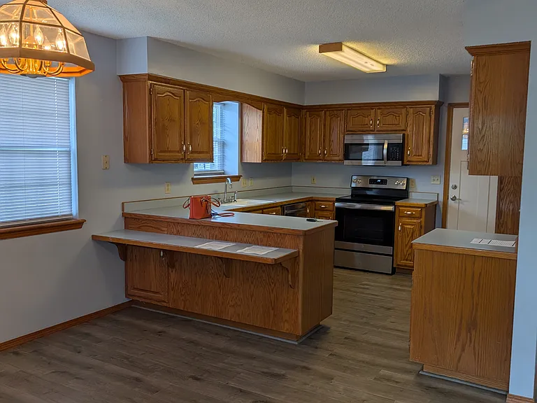 1910 Bluebird Dr — Photo 12