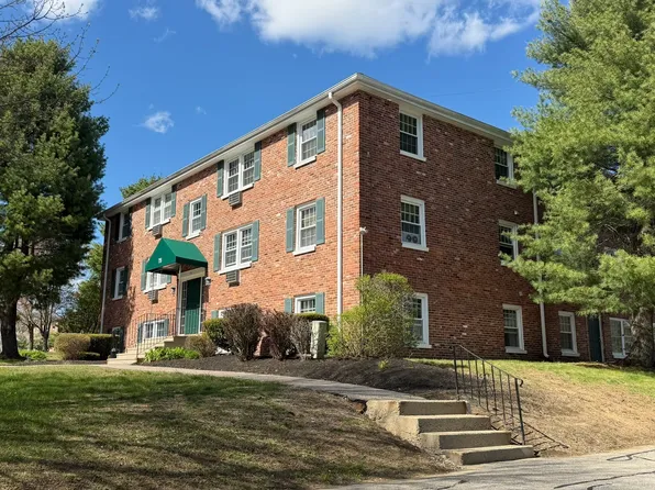 90 Ridgewood Ln, Gardner, MA 01440