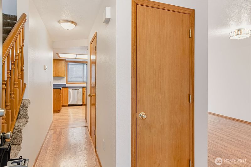 4th image of 10021 NE 20th Street