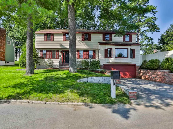 28 Danbury Road, Nashua, NH 03064