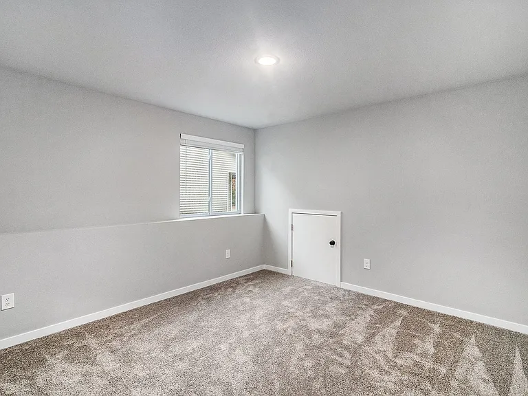 17545 Beechwood Ln — Photo 12