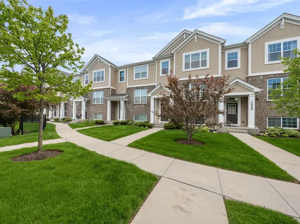 1216 Elm St, Park Ridge, IL 60068