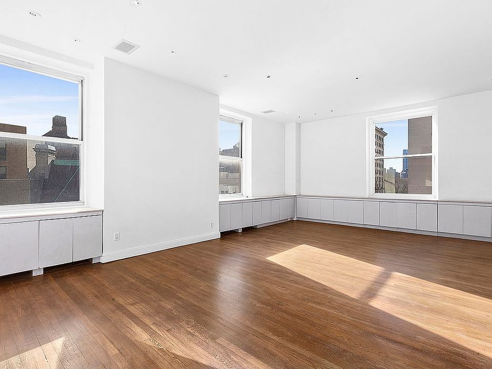 1st image of 29 E 72nd St #7A