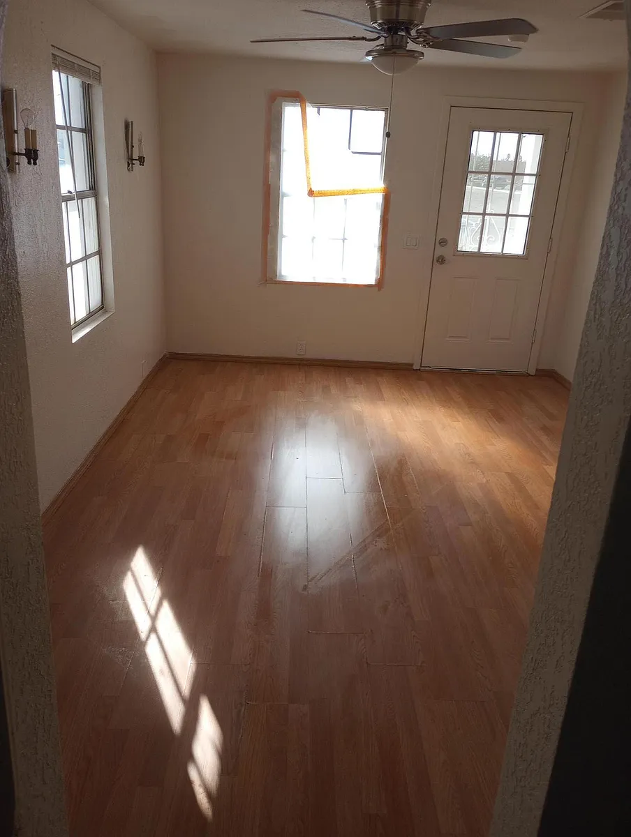 living room - 156 W Pinkley Ave