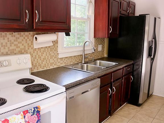 3rd image of 1260 Keswick Ln