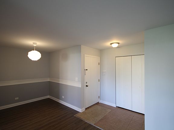 3rd image of 379 Pinetree Ln Unit D1
