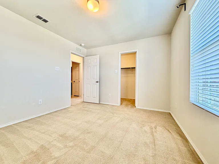 3105 Montserrat Creek Dr — Photo 12