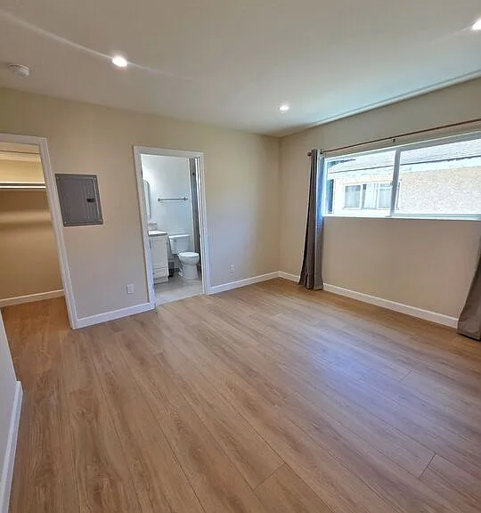 1449 Butler Ave #3 — Photo 11