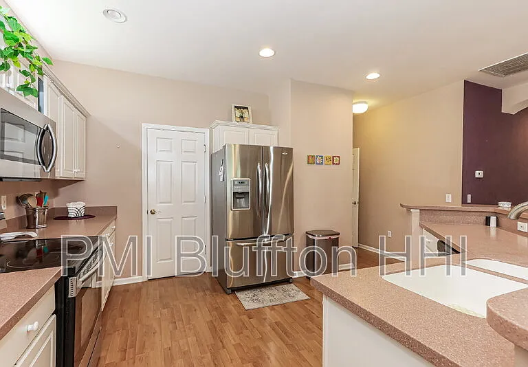 10 Raymond Rd — Photo 10