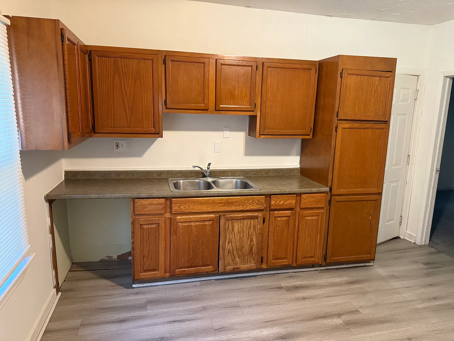 2 bed, 768 sqft, $1,180 — Photo 3