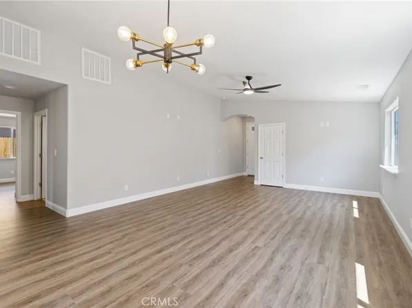 1054 Adell St, Madera, CA 93638