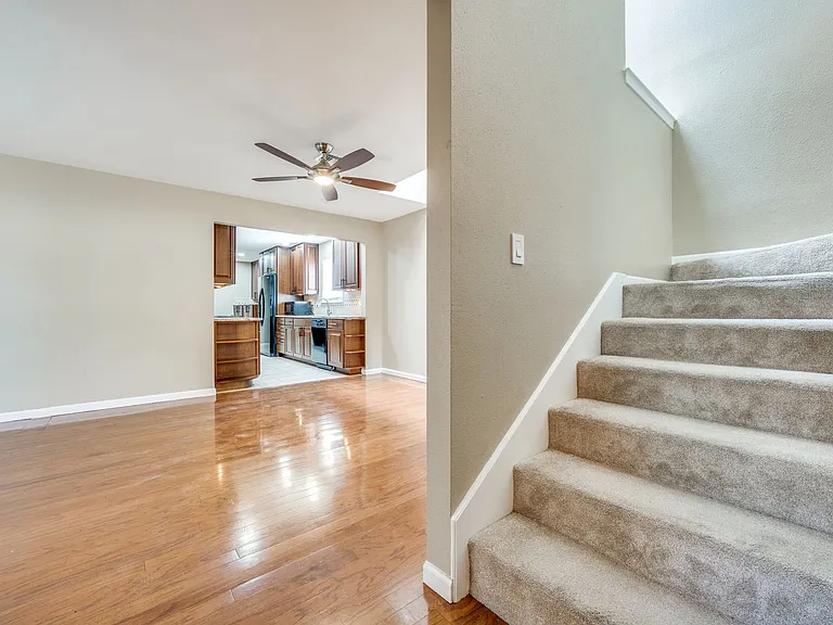 201 W Craig Pl #N — Photo 15