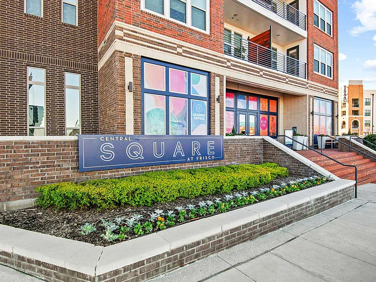 Central Square at Frisco — Photo 30
