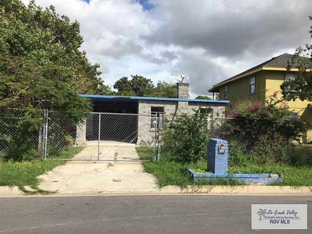 1st image of 2089 Johnson St