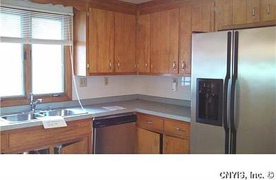 2nd image of 4866 Thornwood Dr