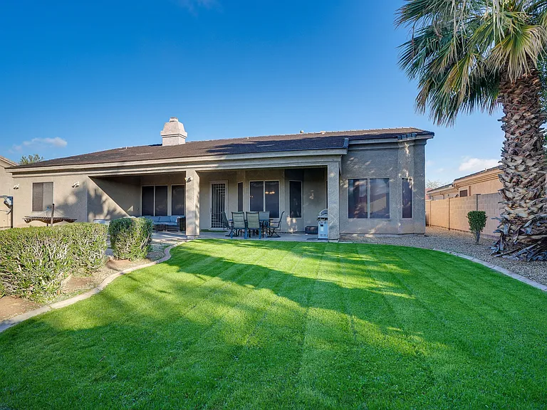 13387 W Coronado Rd — Photo 2
